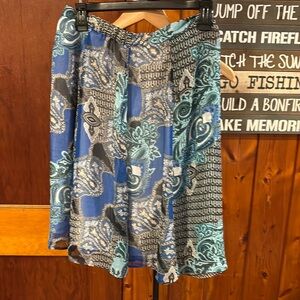 Jaclyn Smith Skirt Size Medium Shades of Blue Paisley Floral